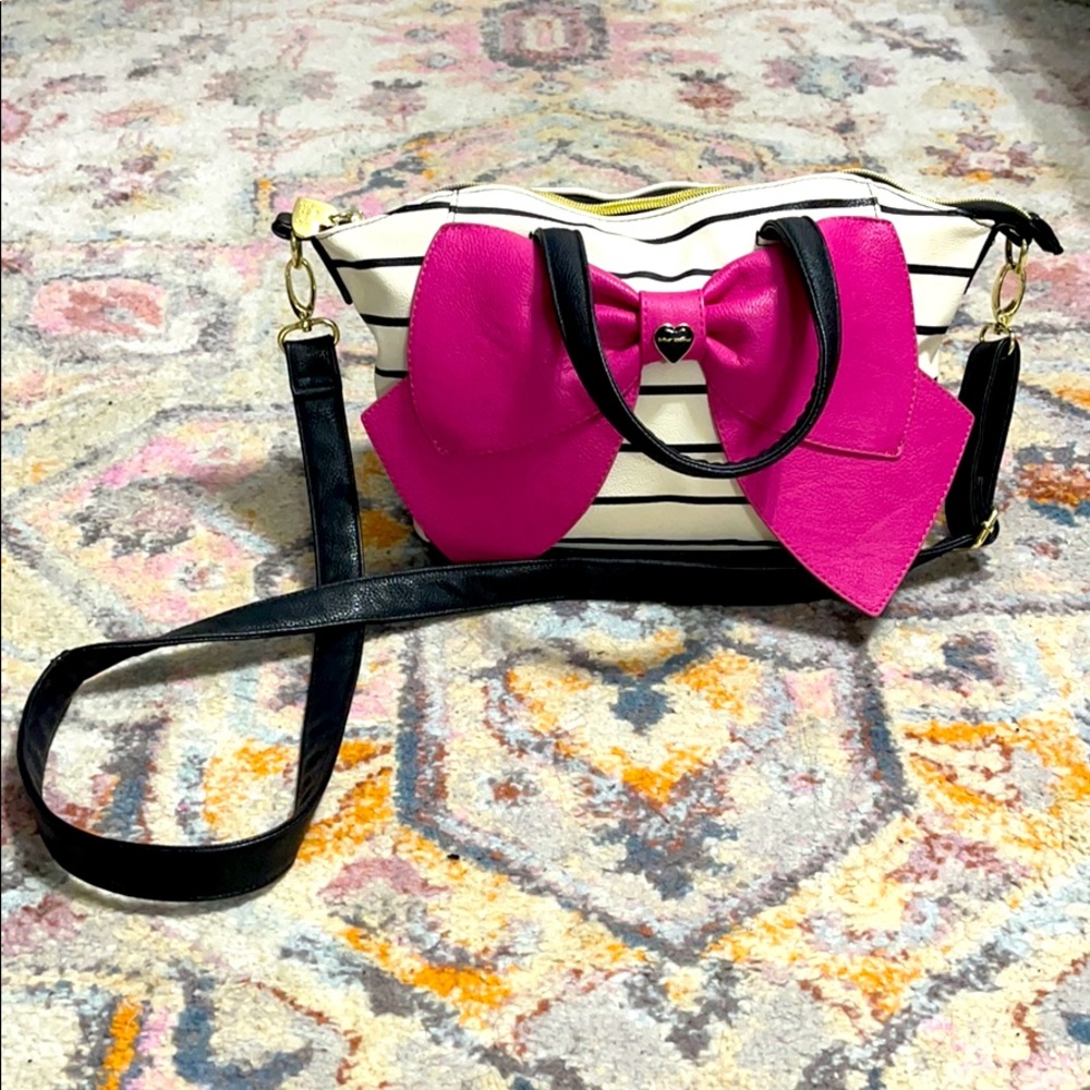 Betsey Johnson crossbody purse